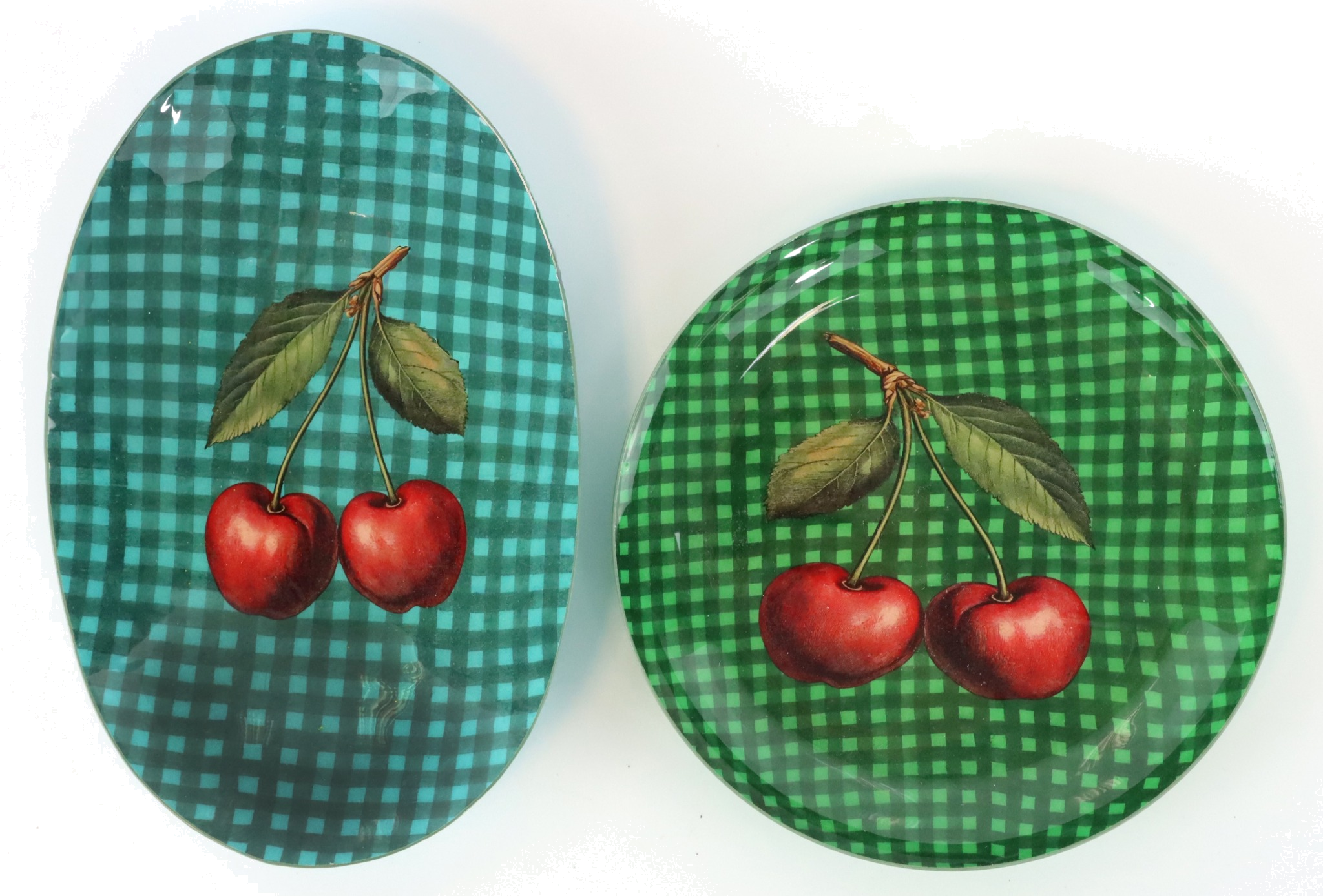 8897 BOWLS CHERRY TWIST  S/2